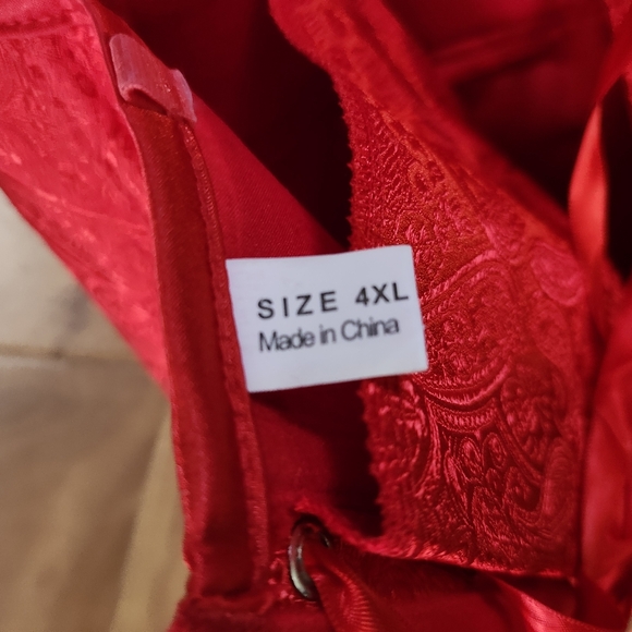 Corset - Picture 2 of 3